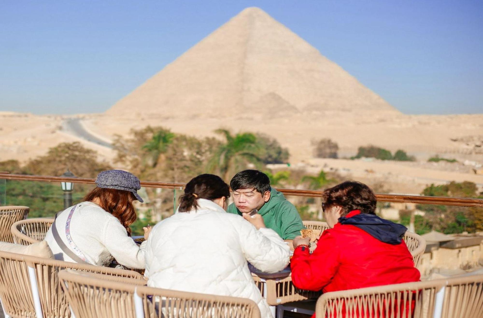 Tree Lounge Pyramids View Inn , Sphinx Giza Kafret el-Gabal Exteriér fotografie