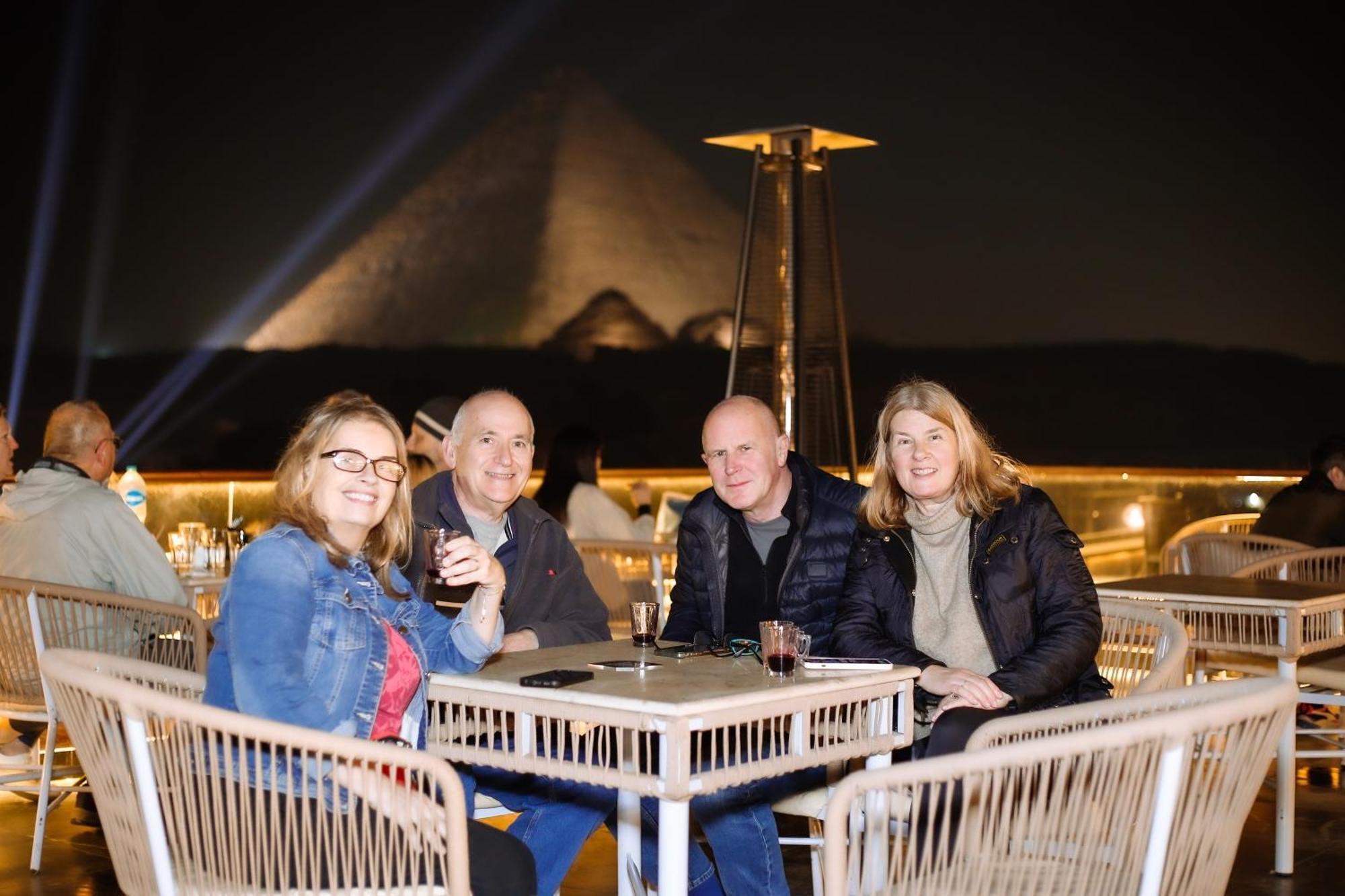 Tree Lounge Pyramids View Inn , Sphinx Giza Kafret el-Gabal Exteriér fotografie