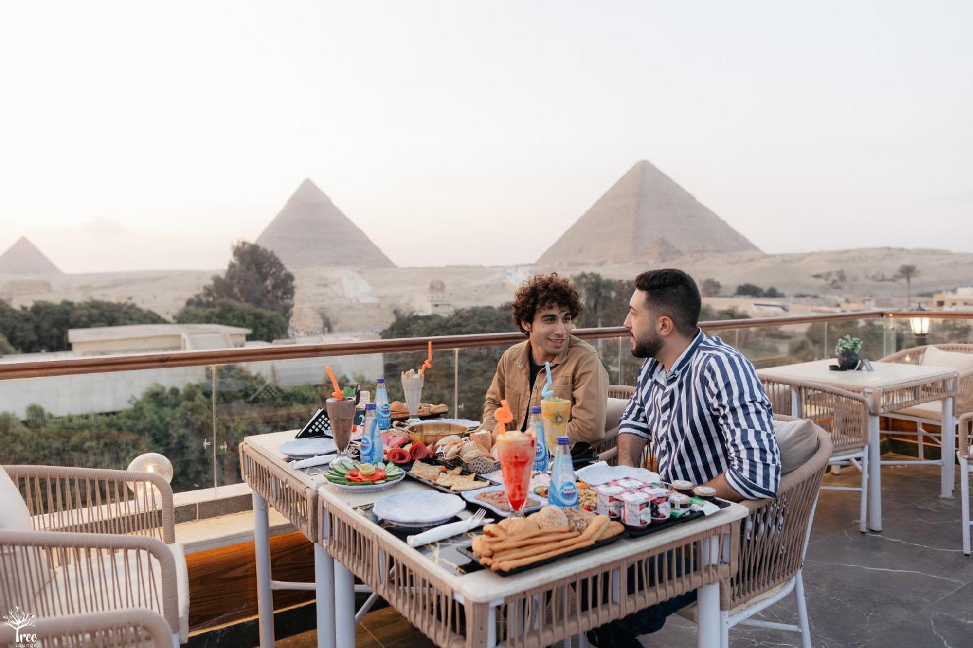Tree Lounge Pyramids View Inn , Sphinx Giza Kafret el-Gabal Exteriér fotografie